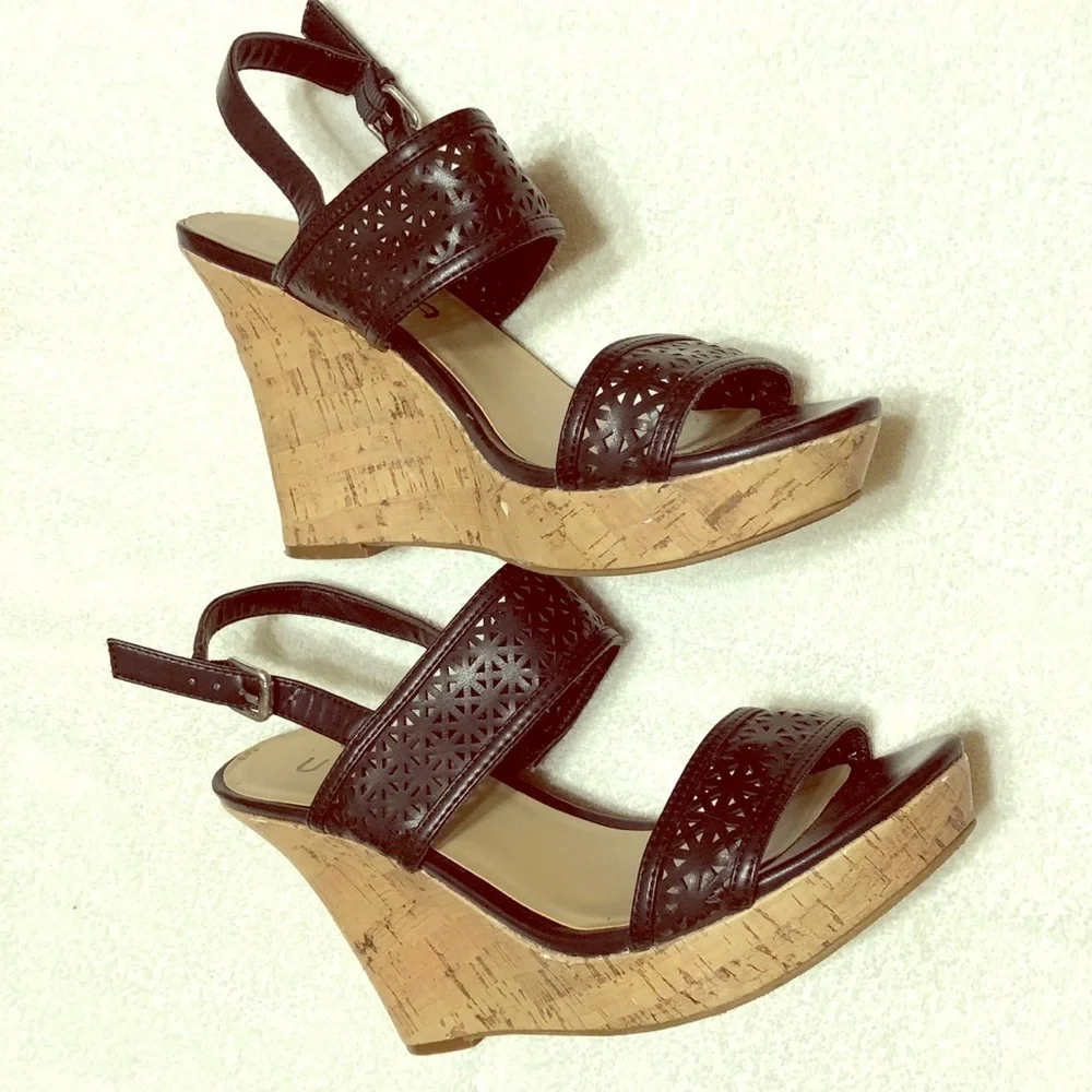 Unisa Black Wedge Sandals